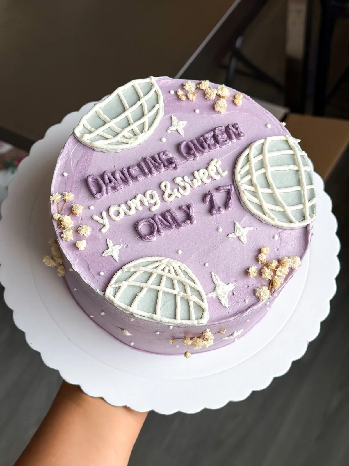 Tarta Dancing Queen morada